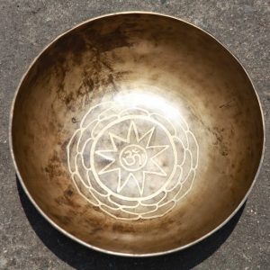 crown-chakra-bowls-undiscrible-channeling-with-divine-energy